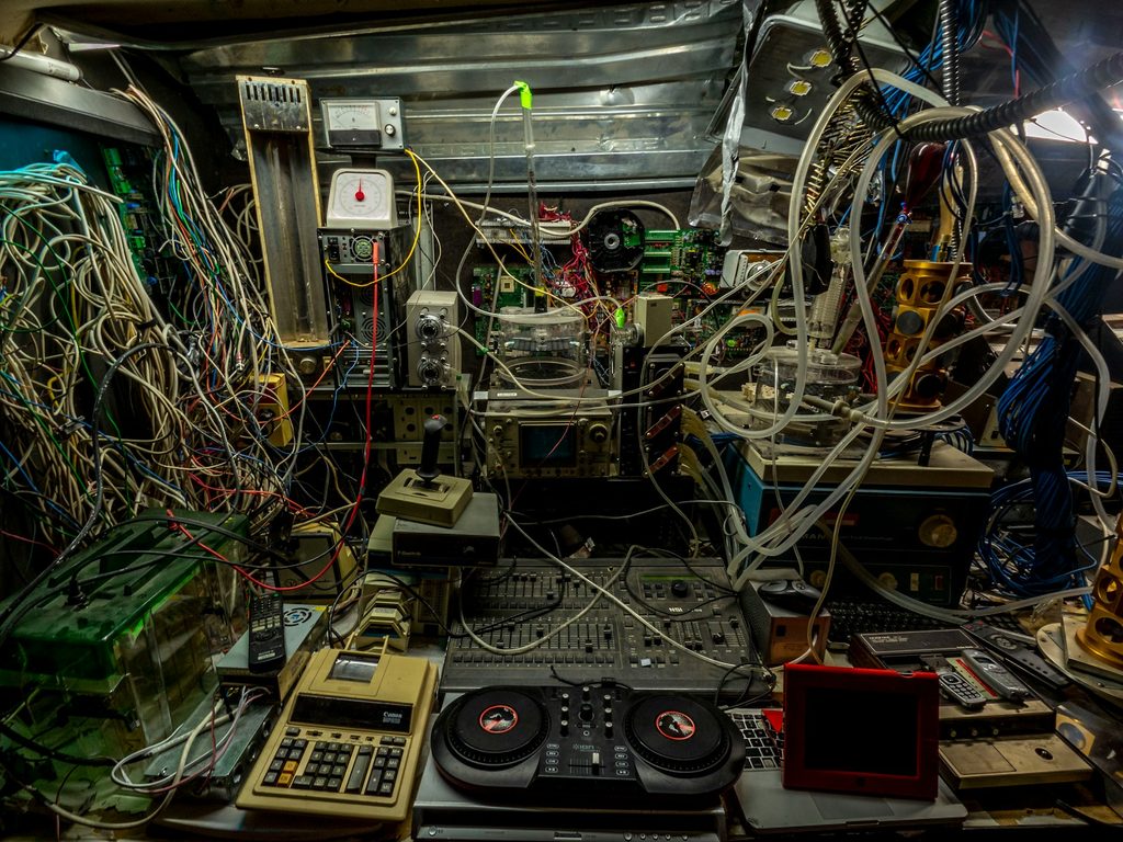 Mess at the engineering workplace and technical debt representation